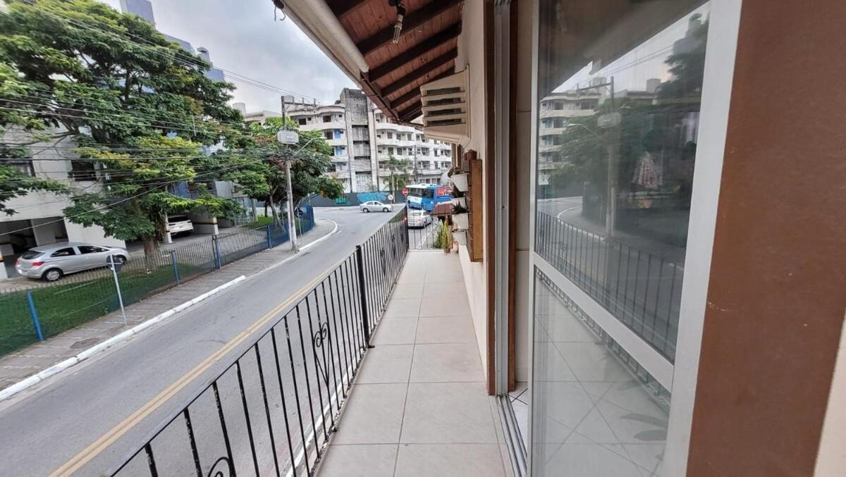 Em Jurere Apartamento